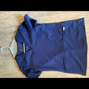Figs tops XS